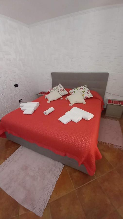 אורוסיי Appartamento In Zona Residenziale מראה חיצוני תמונה