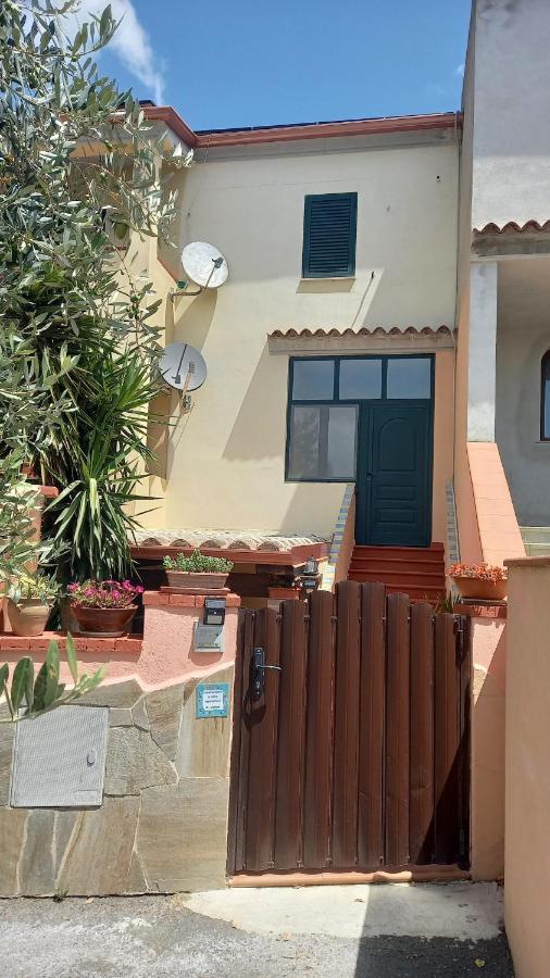 אורוסיי Appartamento In Zona Residenziale מראה חיצוני תמונה