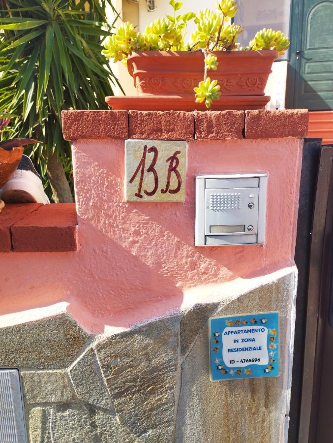 אורוסיי Appartamento In Zona Residenziale מראה חיצוני תמונה
